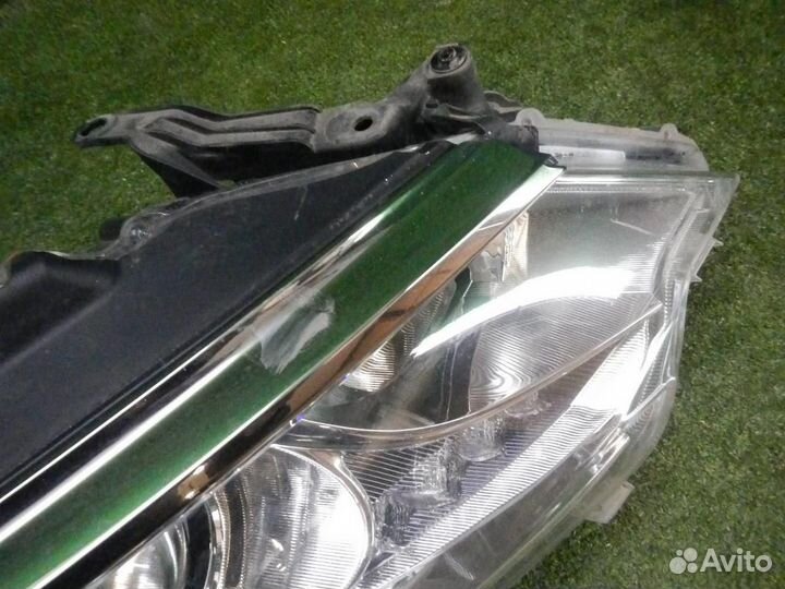 Фара правая Toyota Camry