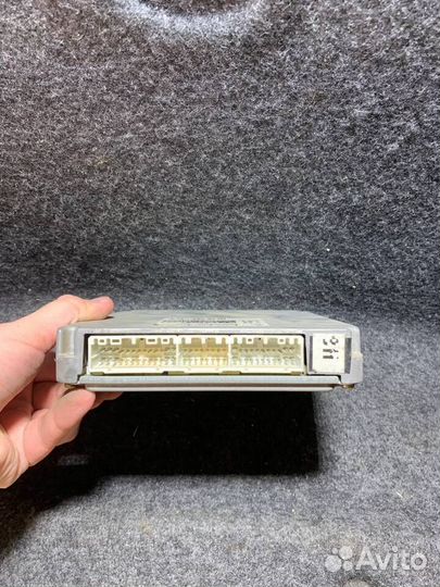 Блок управления двигателем Toyota Caldina