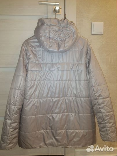 Демисезонная женская куртка 52 размер