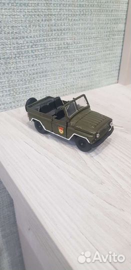 УАЗ 469 4х4 Кабриолет Парадный 1:43