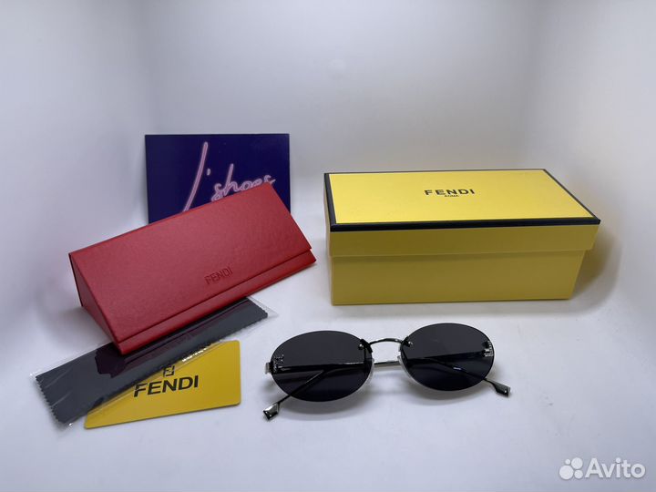 Солнцезащитные очки Fendi