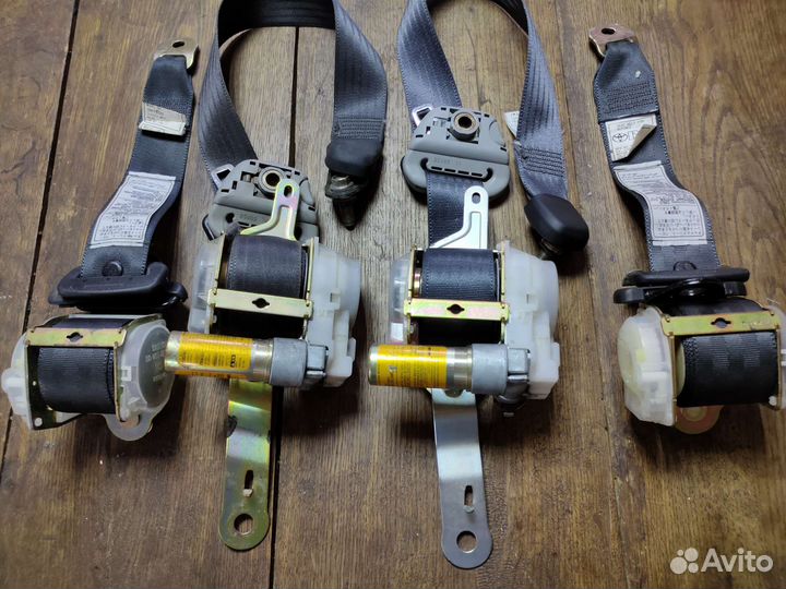 Ремень безопасности toyota