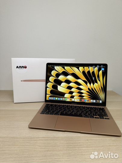 MacBook Air M1 8/256gb gold