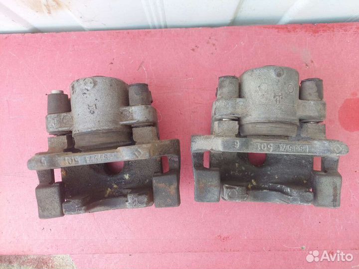 Суппорт задний правый левый BMW 5 E39