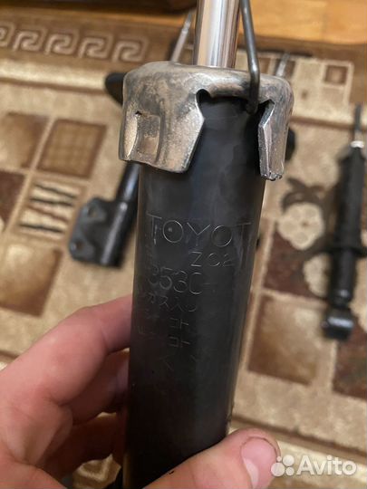 Стойки тойота 240 оригинал