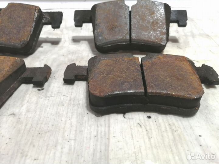 Колодки тормозные передние Bmw 3 F30