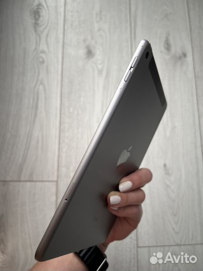 iPad mini 4 64gb sim