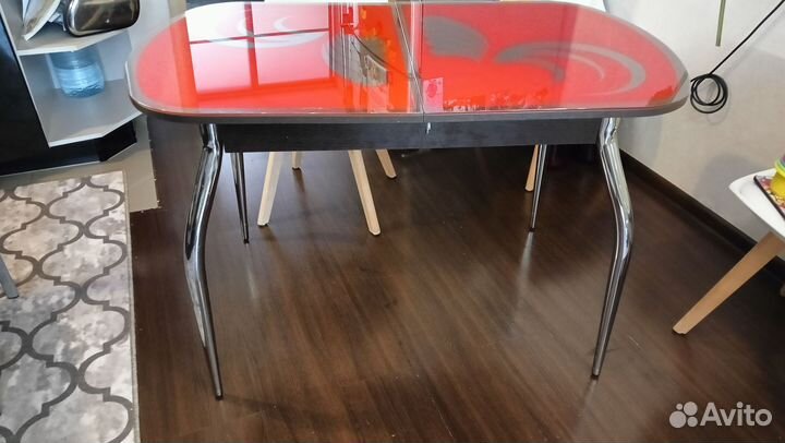 Кухонный стол