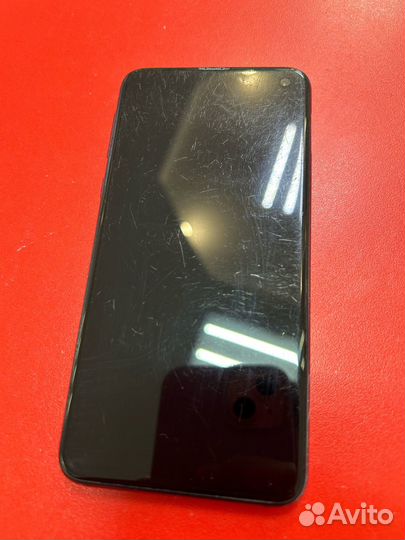 Samsung Galaxy S10e, 6/128 ГБ
