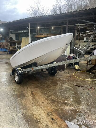 Моторная лодка