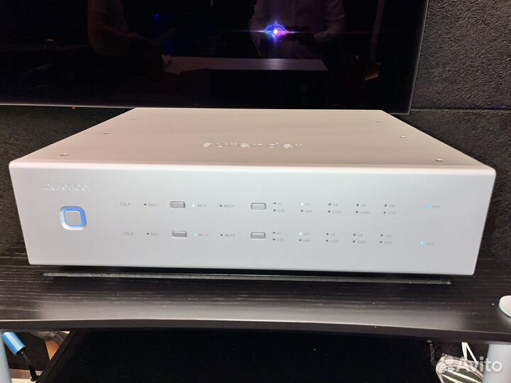 Aurender MC 20 clock silver