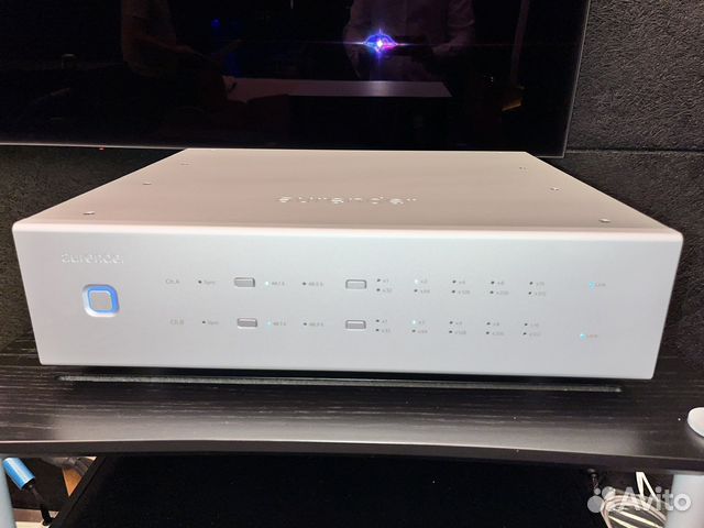 Aurender MC 20 clock silver