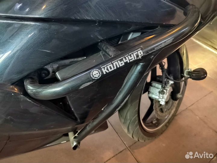 Продаю Kawasaki Ninja 250r