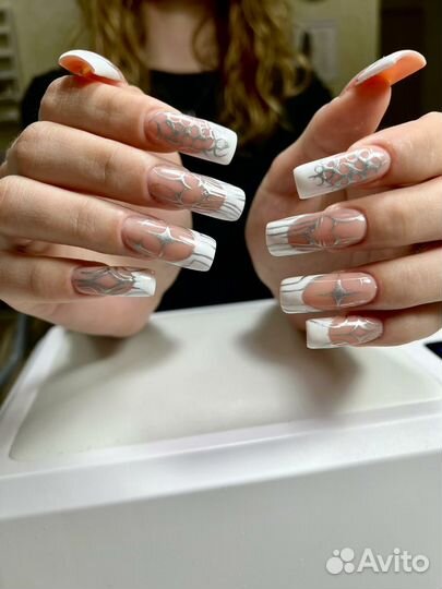 Услуги мастера маникюра