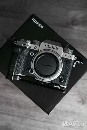 Fujifilm X-T4 body (Silver argent)