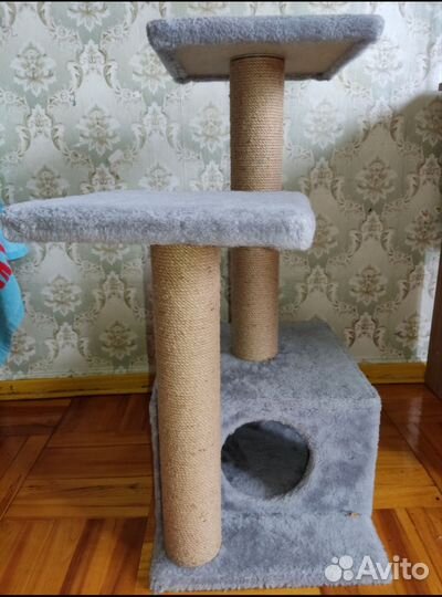Когтеточка с домиком и лежаками