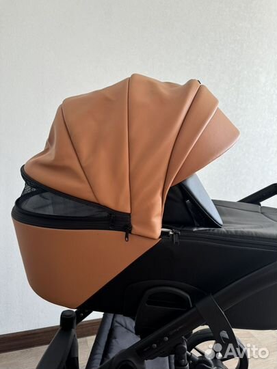 Коляска Adamex mobi Air Deluxe (эко-кожа) 2 в 1