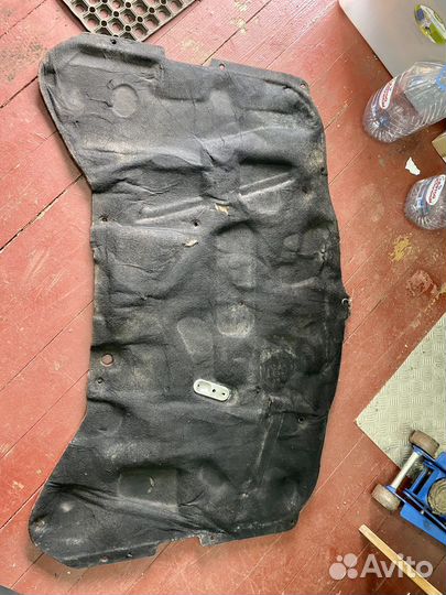 Шумоизаляция капота audi 100