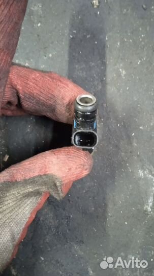 Форсунка топливная Ауди Audi A8 3,0 CRE