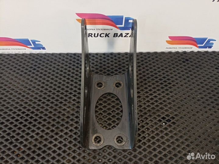 81437400195 Кронштейн амортизатора переднего