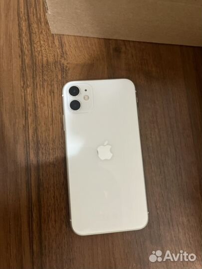 iPhone 11, 64 ГБ
