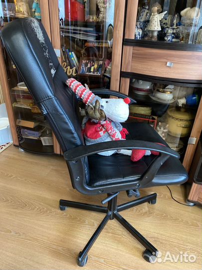 Компьютерное кресло