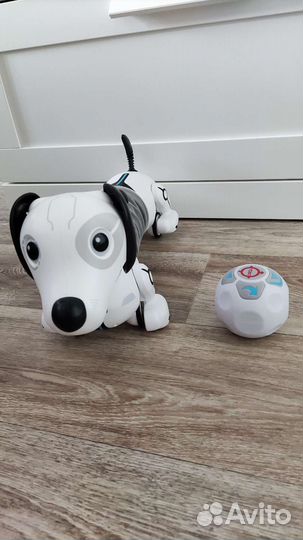 Собака робот такса Дэкел