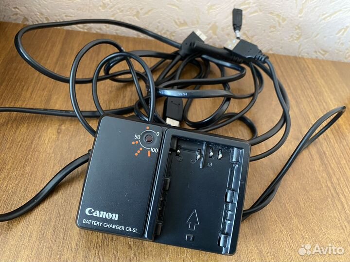 Зеркальный фотоаппарат Canon 5d