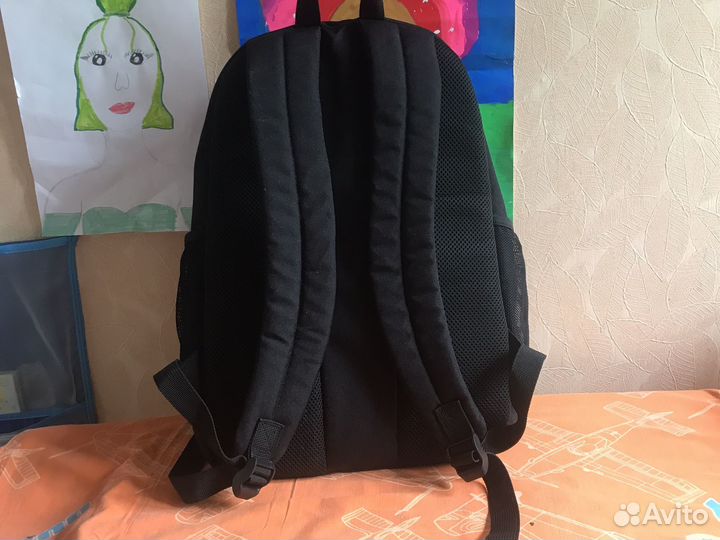 Школьный рюкзак для школьника