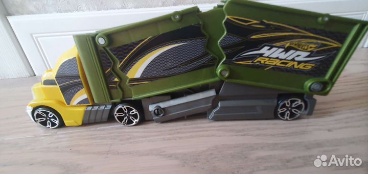 Hot wheels crashin' big rig жёлтая кабина