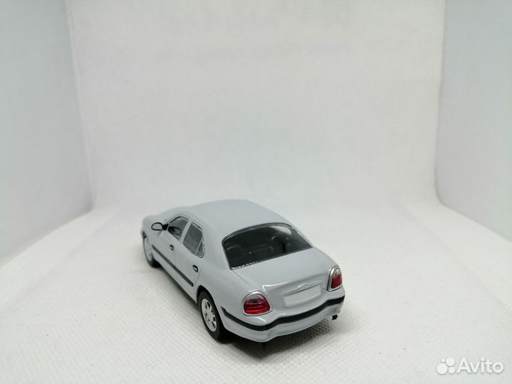 Модель газ-3111 «Волга» Серебристая