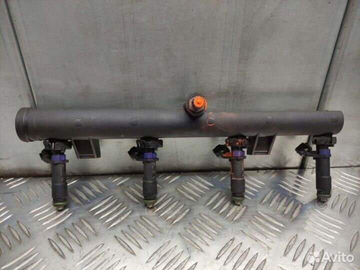 Форсунка Citroen C4 1 2.0 2007