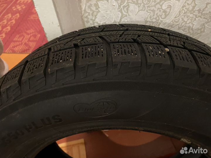 Yokohama Ice Guard IG50+ 215/65 R16