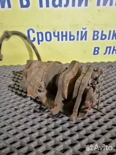 Суппорт передний правый Ford Focus 1 с 1998-2004