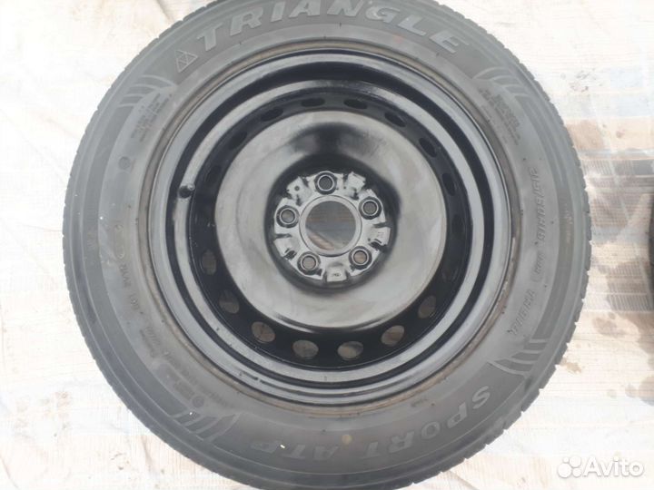 Triangle Sports TH201 215/60 R16 19H