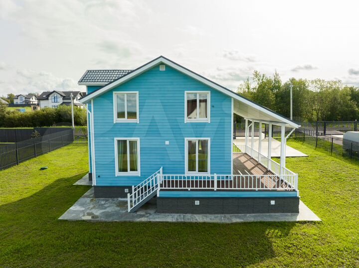 Коттедж 194 м² на участке 10 сот.