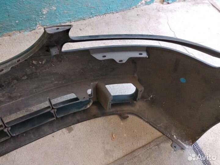 Продам передний бампер на Шевроле Авео Т200