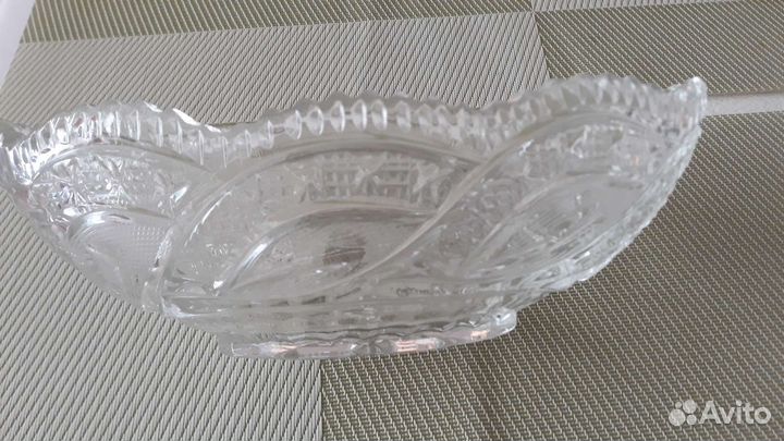 Хрустальная ваза - салатник, ладья