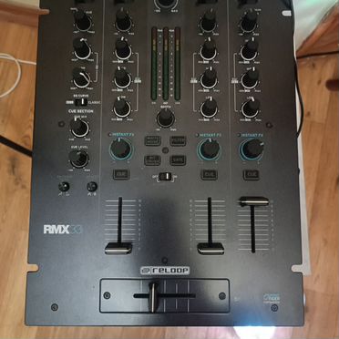 Микшер Reloop RMX 33i