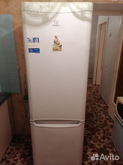 Холодильник Indesit