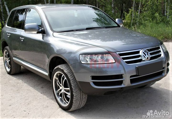 Реснички на фары для VW Touareg 1 (Дорестайлинг)