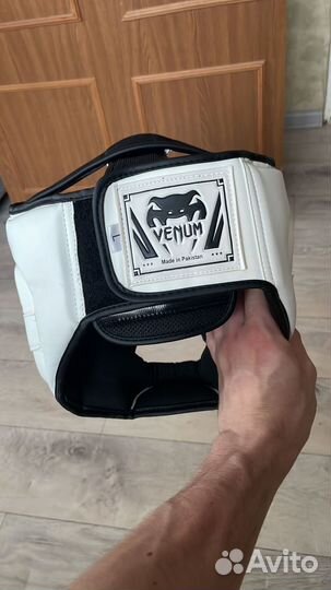 Боксерский шлем venum