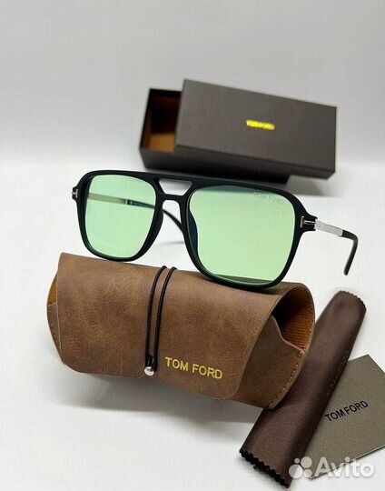 Солнцезащитные очки Tom Ford