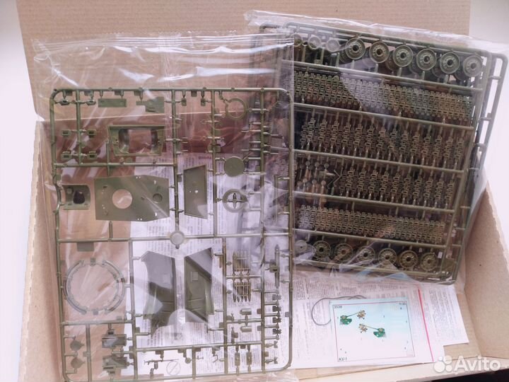 Сборная модель 3539 Звезда 1/35 танк кв-1