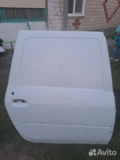 Дверь задняя правая LADA largus