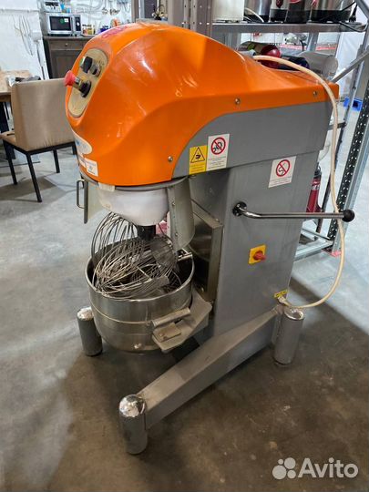 Миксер планетарный 30 л