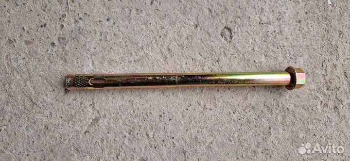 Анкерный болт