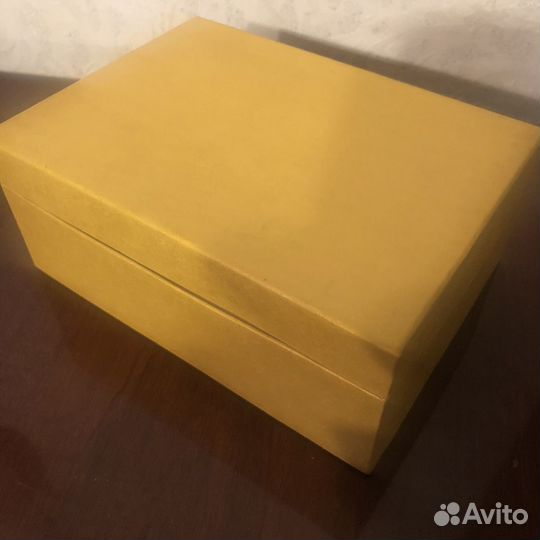 Набор из двух кофейных пар и двух ложек (фарфор)