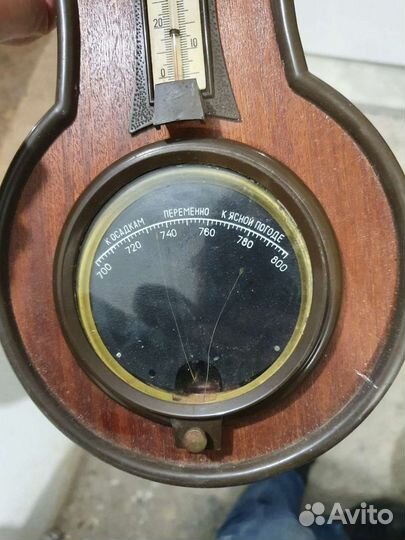 Часы СССР с барометром