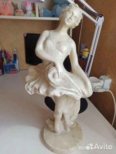 Статуэтка из гипса